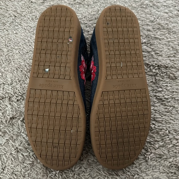 Kate Spade Everhart Floral Embroidered Denim Sneaker size 7.5 - Picture 9 of 9